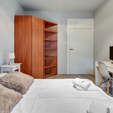 Dom & House - Apartamenty Nadmorski Dwor Гданськ Екстер'єр фото